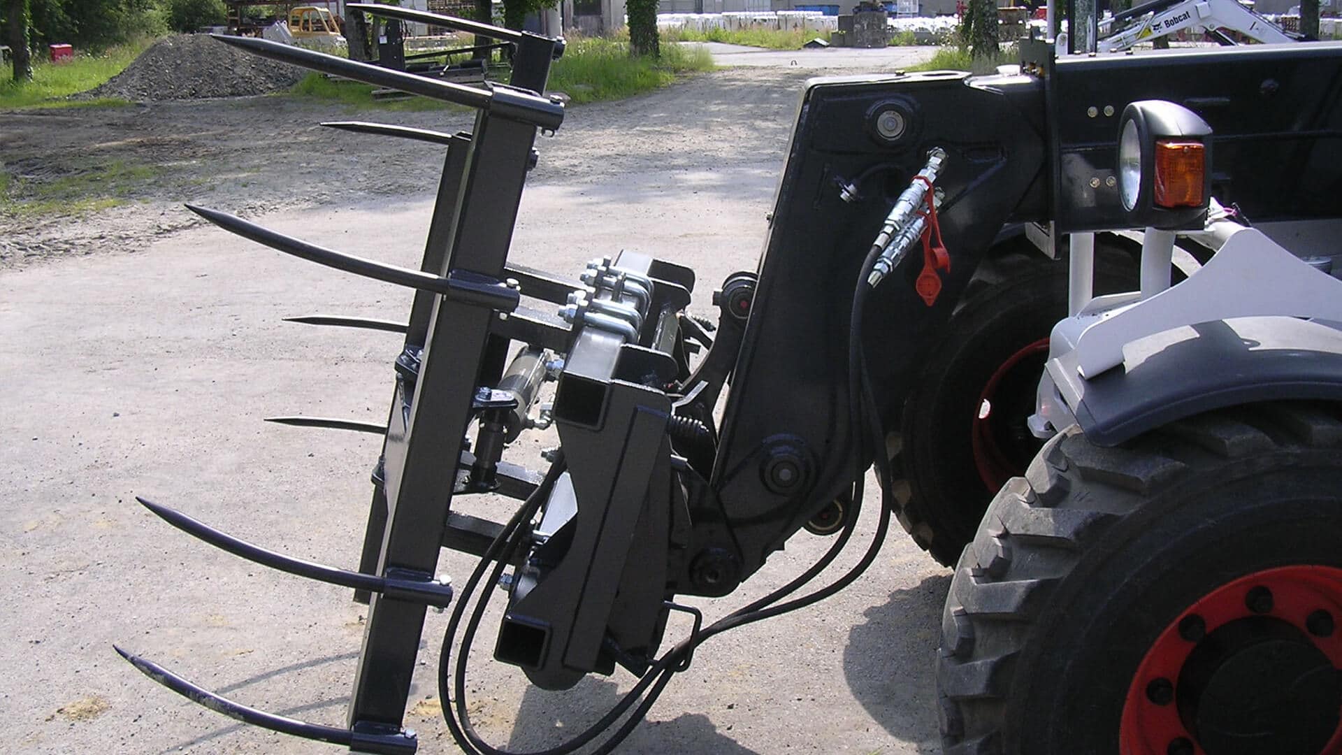 Bale Handler With Tines